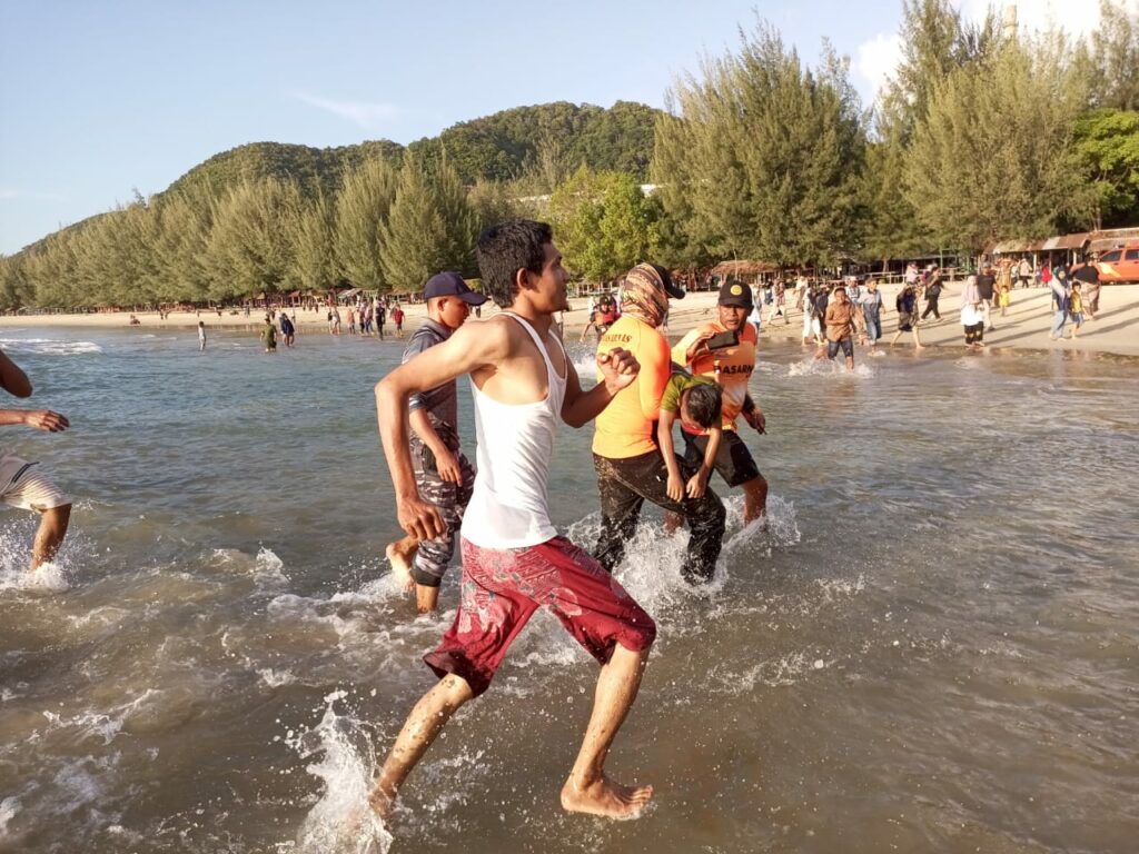 Ⓒ Hak cipta foto di atas dikembalikan sesungguhnya kepada pemilik foto