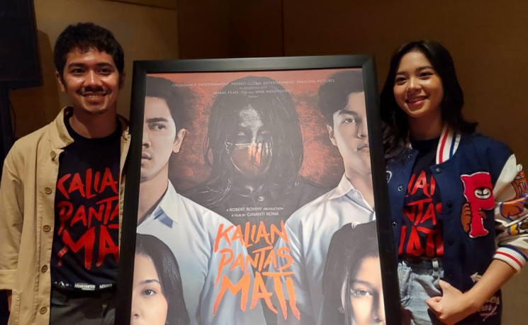 Film Kalian Pantas Mati dibintangi Zee JKT48 dan Emir Mahira. (Ari/tabloidbintang.com)