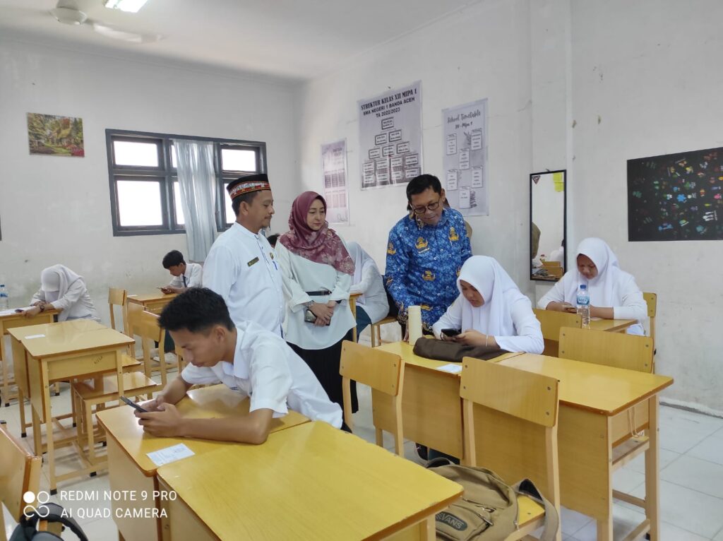 Ⓒ Hak cipta foto di atas dikembalikan sesungguhnya kepada pemilik foto