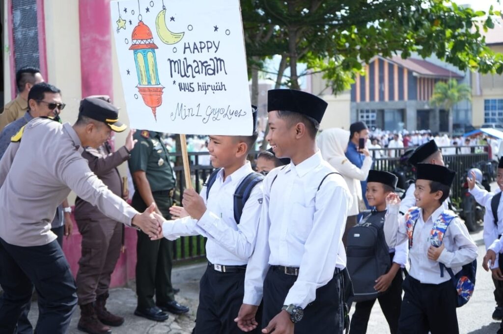 Ⓒ Hak cipta foto di atas dikembalikan sesungguhnya kepada pemilik foto