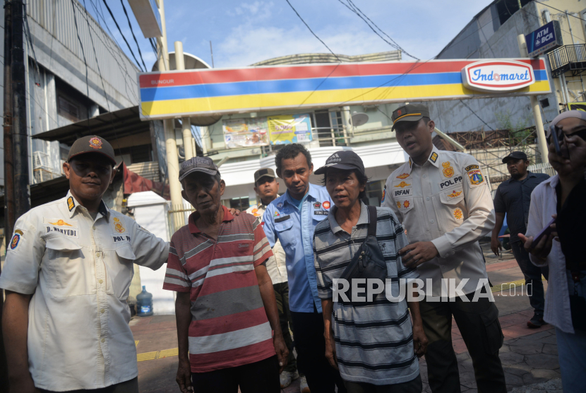 Pandangan Lain Pekerja Minimarket tentang Kehadiran Jukir Liar